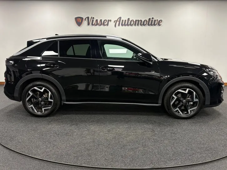Volkswagen T-Roc 2026 photo 2