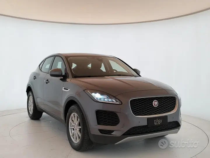 Jaguar E-Pace 2019 photo 4