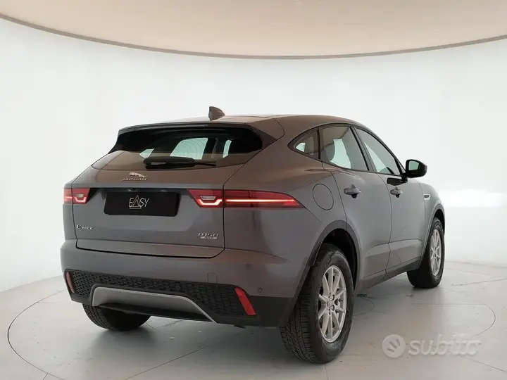 Jaguar E-Pace 2019 photo 5