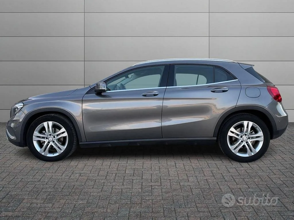 Mercedes-Benz Gla 2017 photo 2
