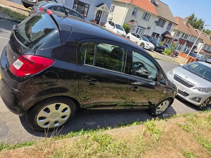 Vauxhall Corsa 2010 photo 5