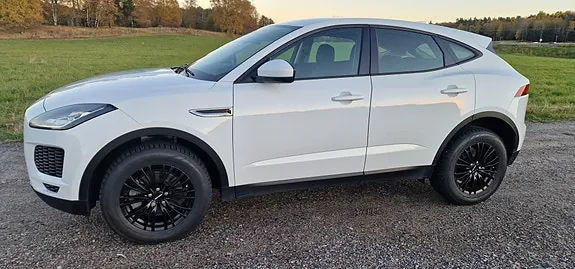 Jaguar E-Pace 2019 photo 3