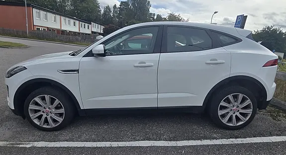 Jaguar E-Pace 2019 photo 5