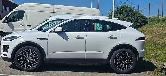 Jaguar E-Pace 2019 photo 4