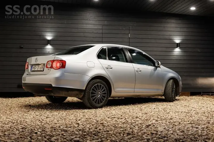 Volkswagen Jetta 2008 photo 3