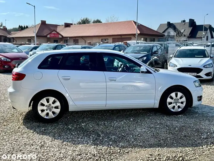 Audi A3 Sportback 2011 photo 5