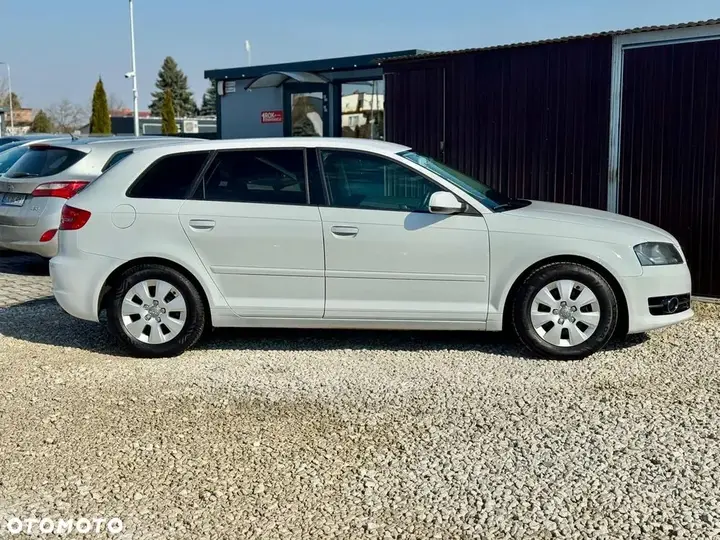 Audi A3 Sportback 2011 photo 4