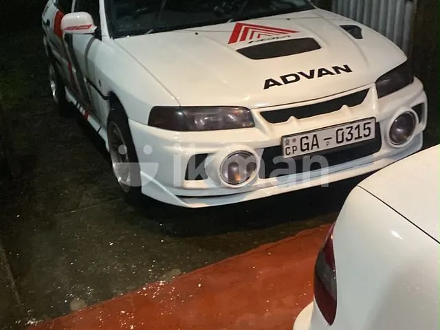 Mitsubishi Lancer 1997 photo 4