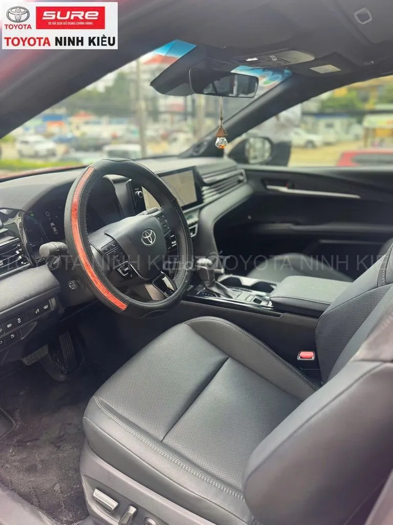 Toyota Camry 2025 photo 5