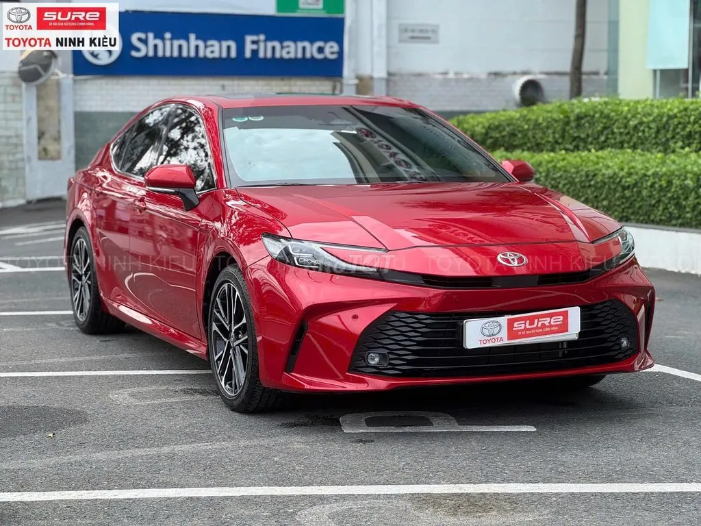 Toyota Camry 2025 photo 3