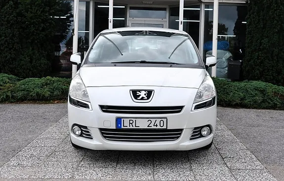 Peugeot 5008 2011 photo 2