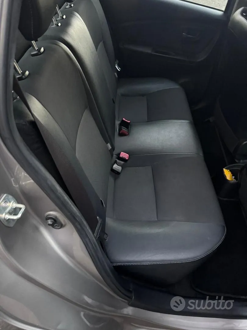 Toyota Yaris 2014 photo 5