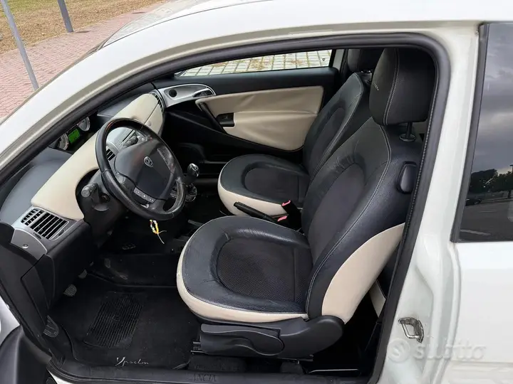 Lancia Ypsilon 2011 photo 5