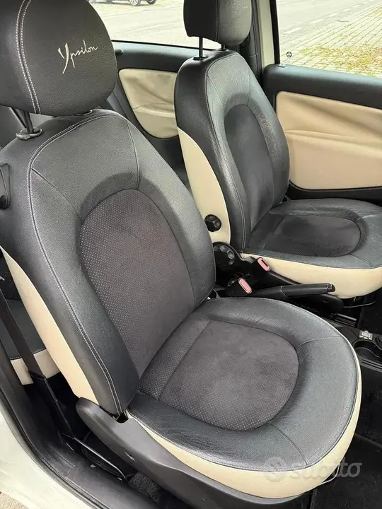 Lancia Ypsilon 2011 photo 4