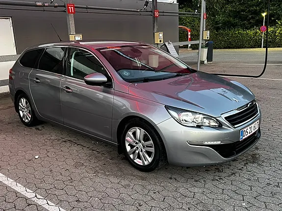 Peugeot 308 2014 photo 2