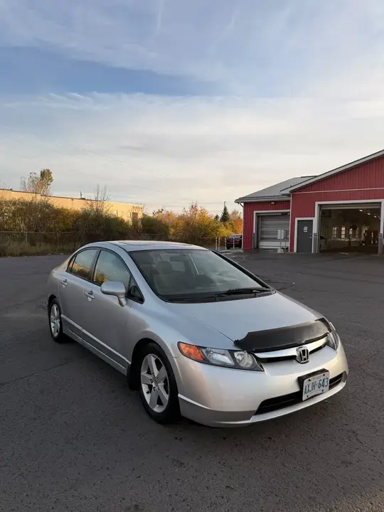 Honda Civic 2006 photo 2