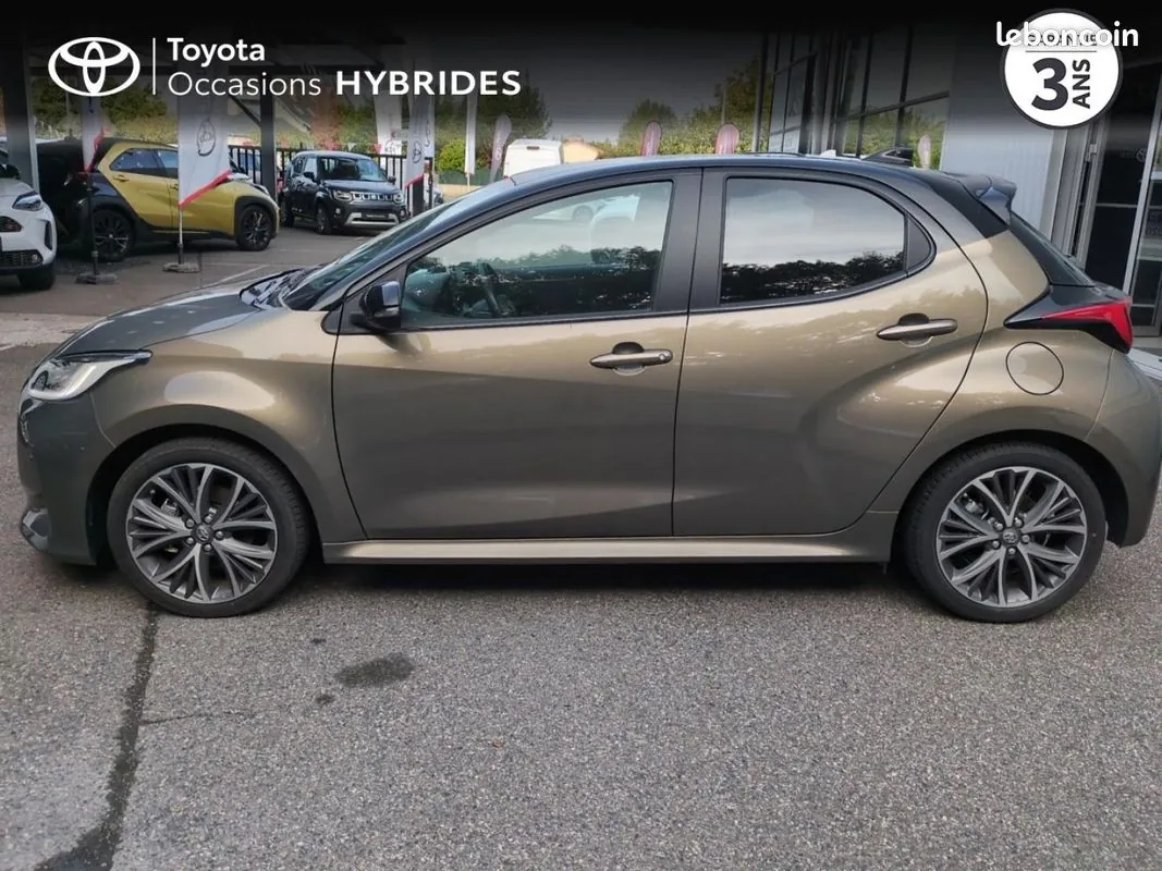 Toyota Yaris 2024 photo 3