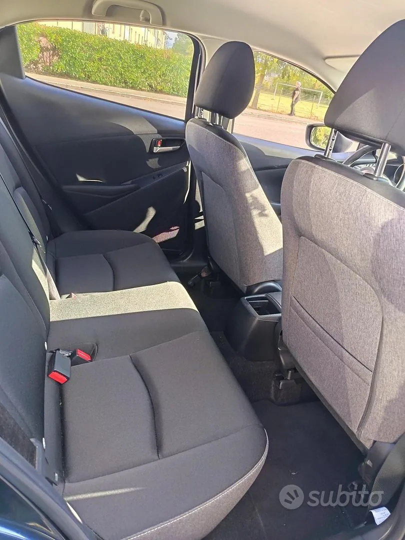 Mazda Mazda2 2023 photo 3