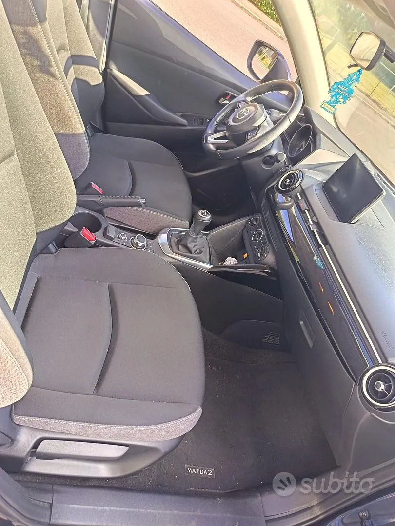Mazda Mazda2 2023 photo 2