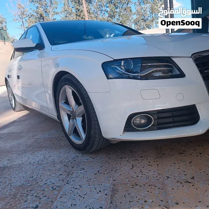 Audi A4 2012 photo 4
