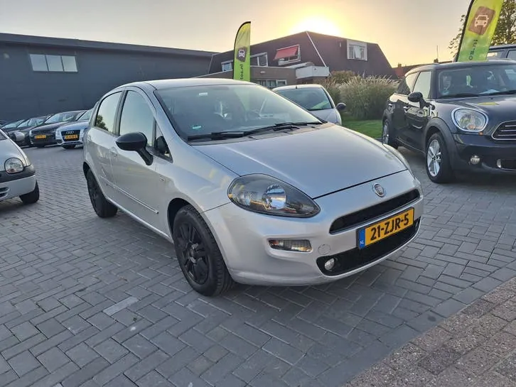 Fiat Punto Evo 2012 photo 2