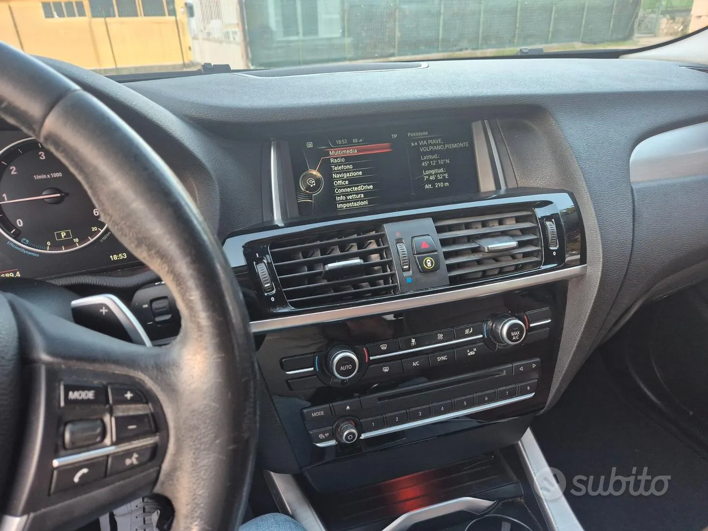 BMW X4 2016 photo 2