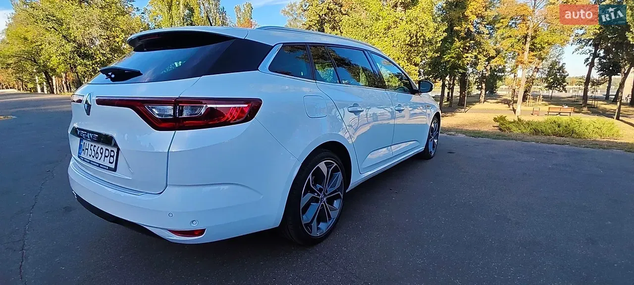 Renault Megane 2017 photo 2