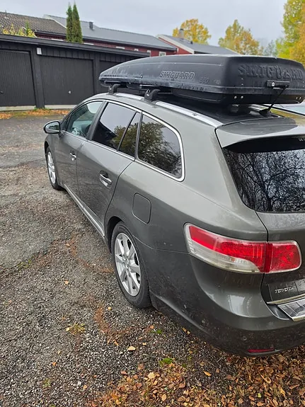 Toyota Avensis 2010 photo 3
