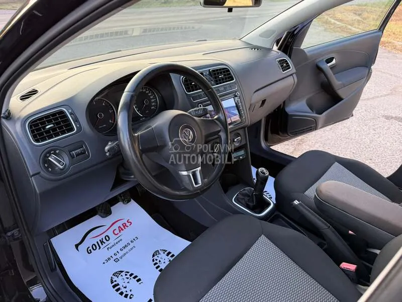 Volkswagen Polo 2013 photo 2