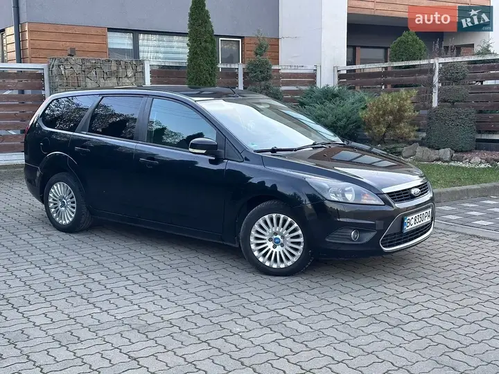 Ford Focus 2009 photo 3