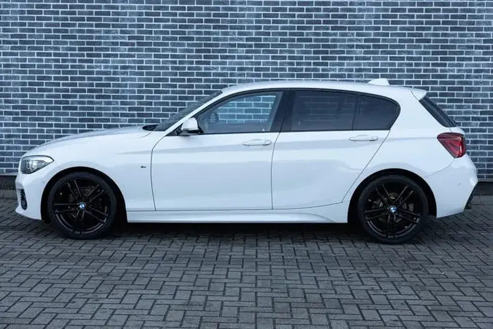 BMW 1 Series 2018 photo 3