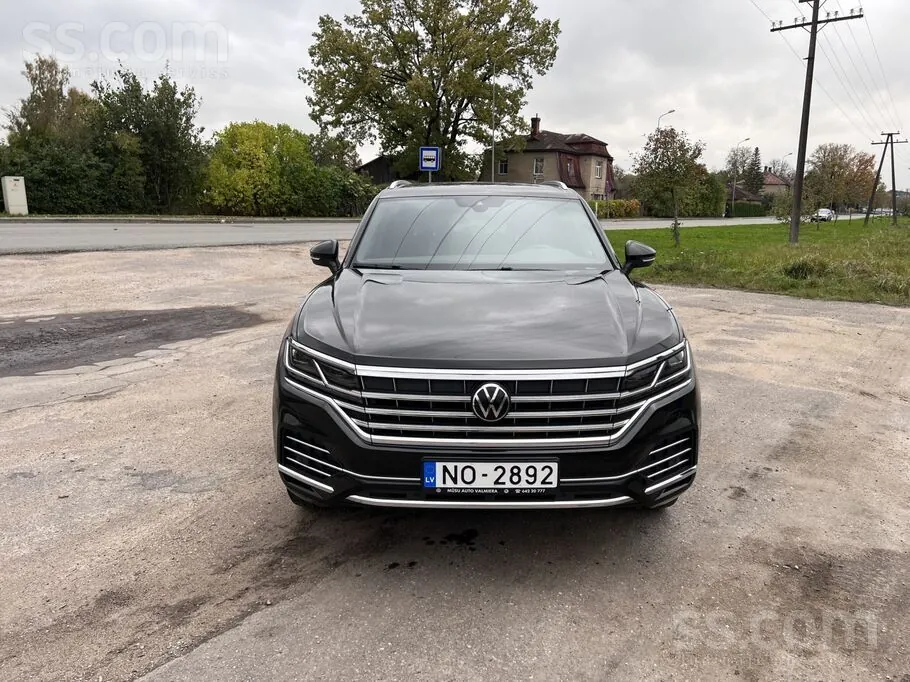 Volkswagen Touareg 2023 photo 3