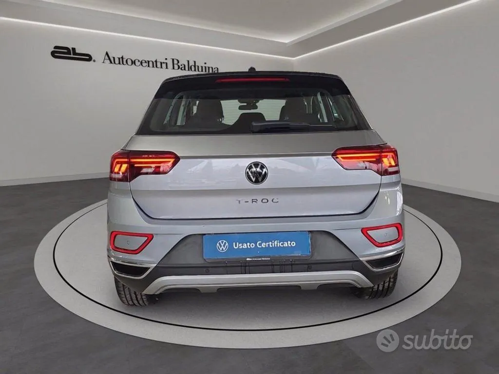 Volkswagen T-Roc 2023 photo 2