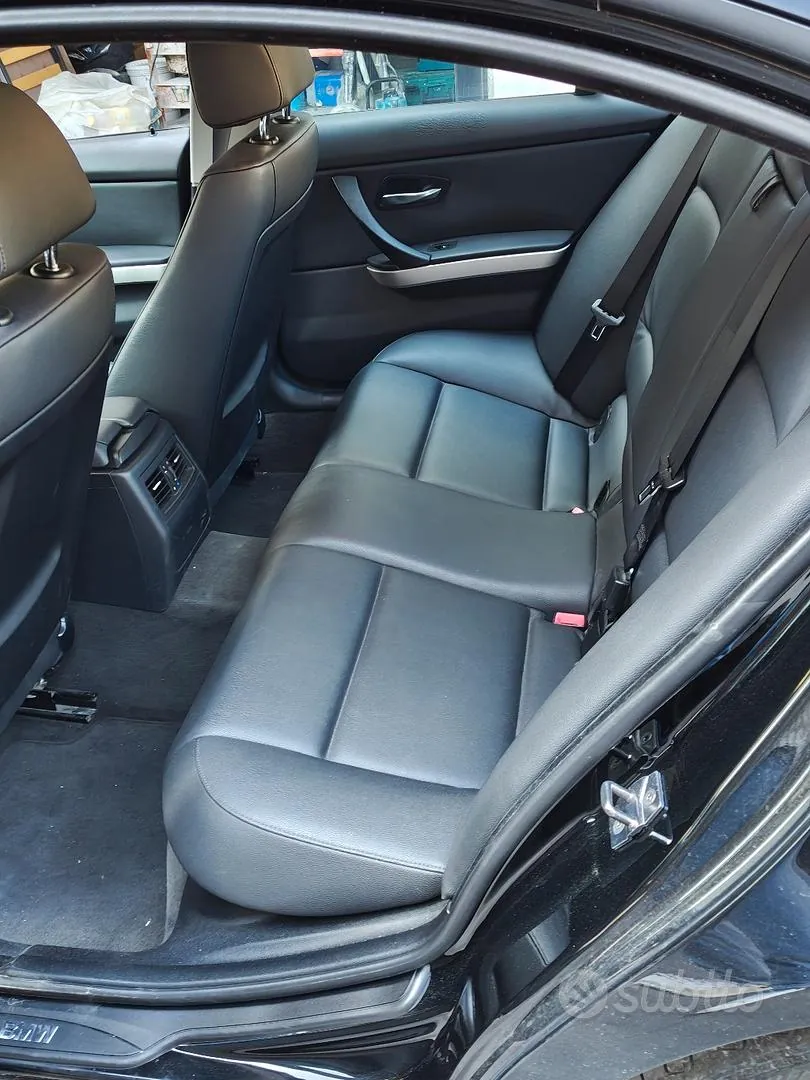 BMW 320D 2010 photo 5