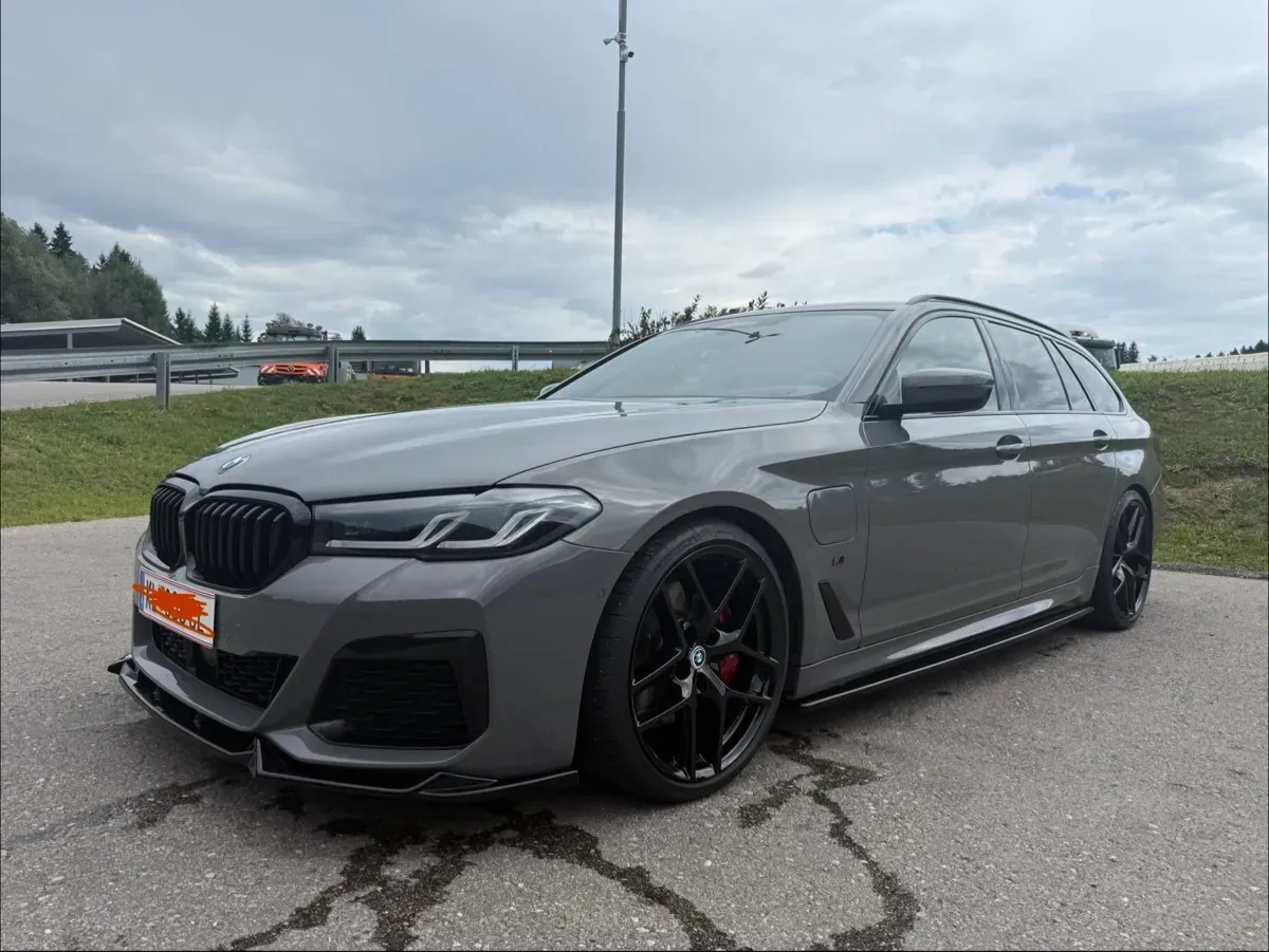BMW 530E
