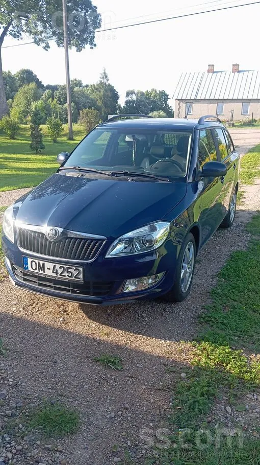 Skoda Fabia 2013 photo 3