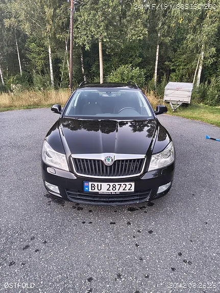 Skoda Octavia 2011 photo 2