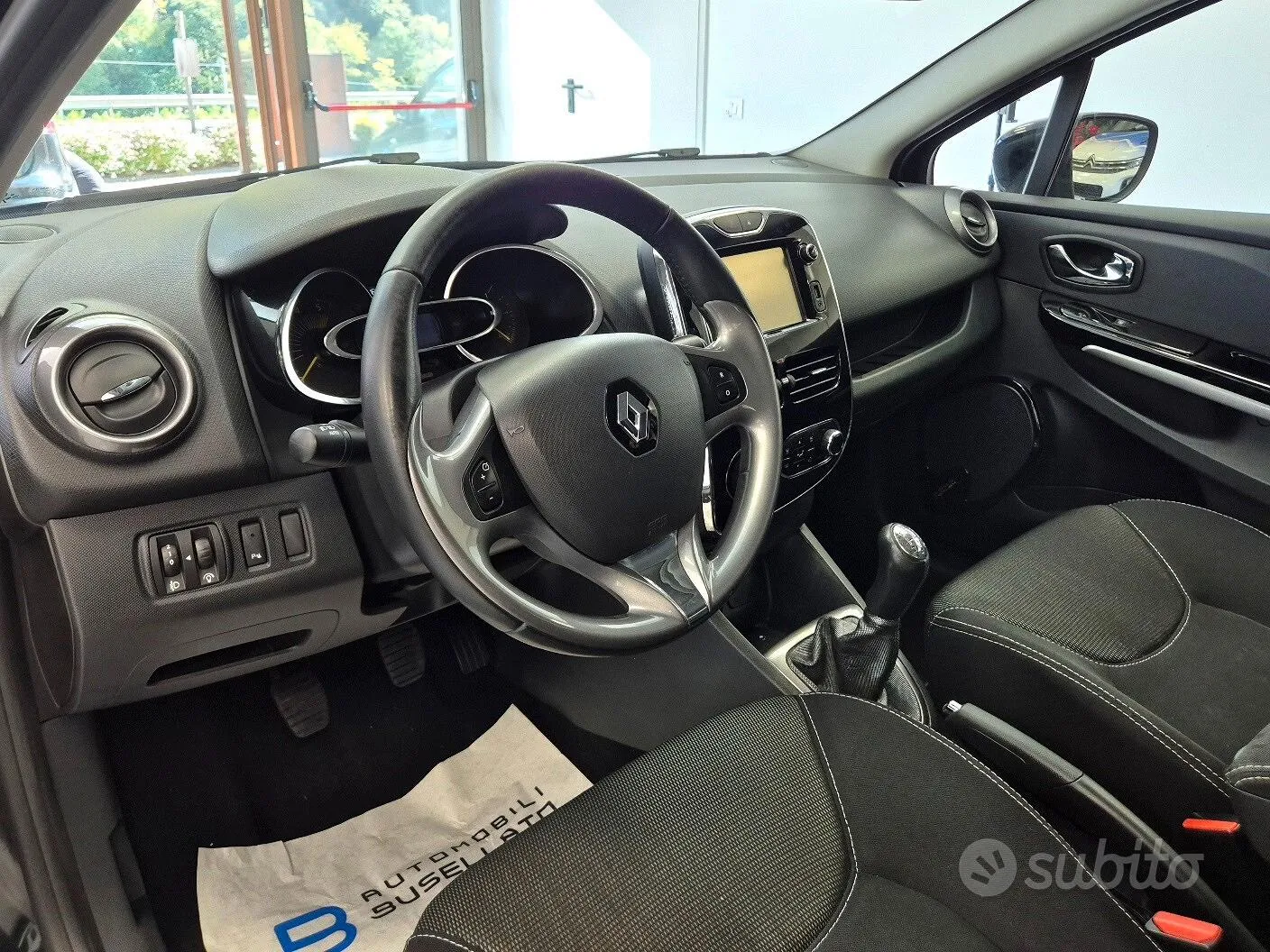 Renault Clio 2014 photo 5