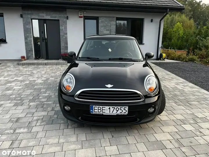 Mini One 2011 photo 2