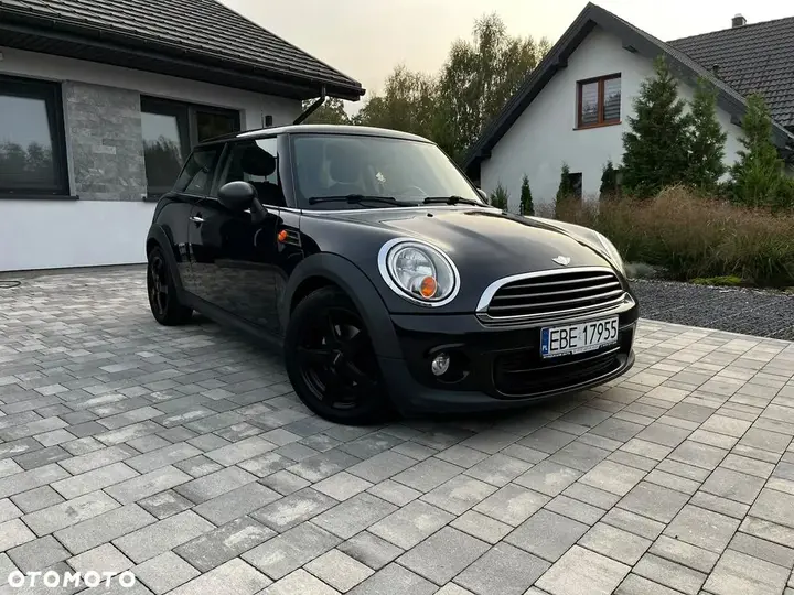 Mini One 2011 photo 3