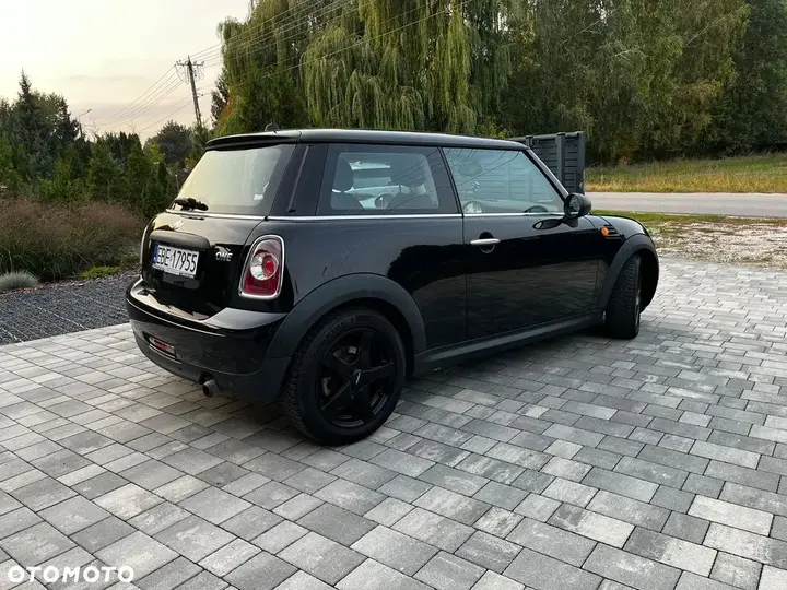 Mini One 2011 photo 4