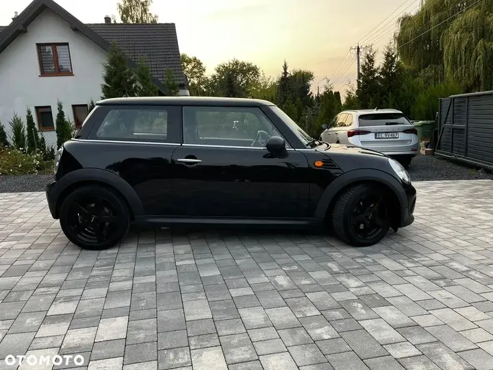 Mini One 2011 photo 5