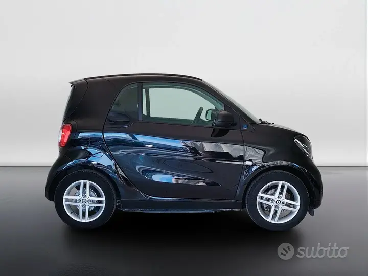 Smart Fortwo 2023 photo 4