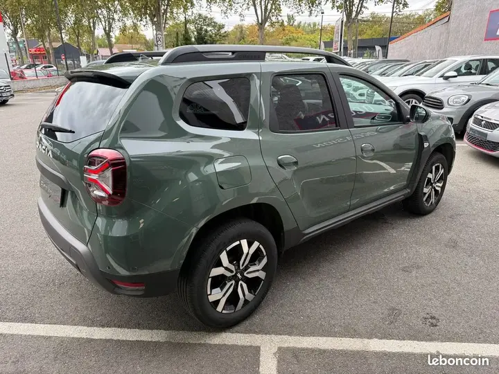 Dacia Duster 2023 photo 4