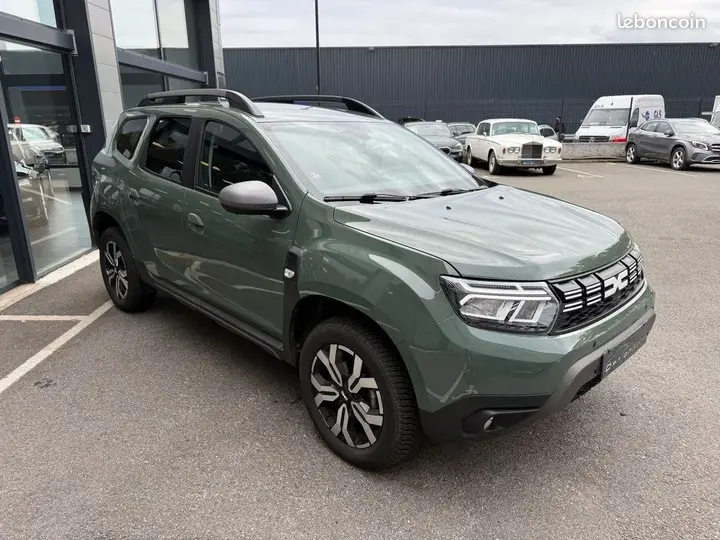 Dacia Duster 2023 photo 3