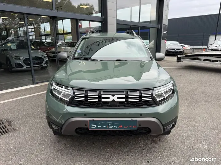 Dacia Duster 2023 photo 2