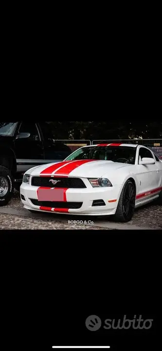 Ford Mustang 2010 photo 2