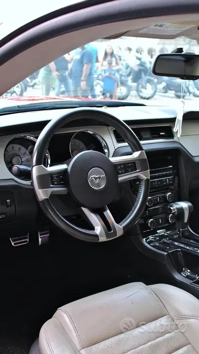 Ford Mustang 2010 photo 5