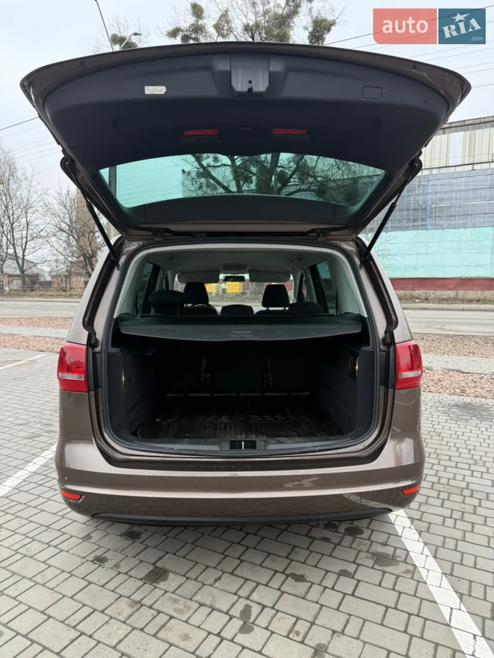 Volkswagen Sharan 2011 photo 5