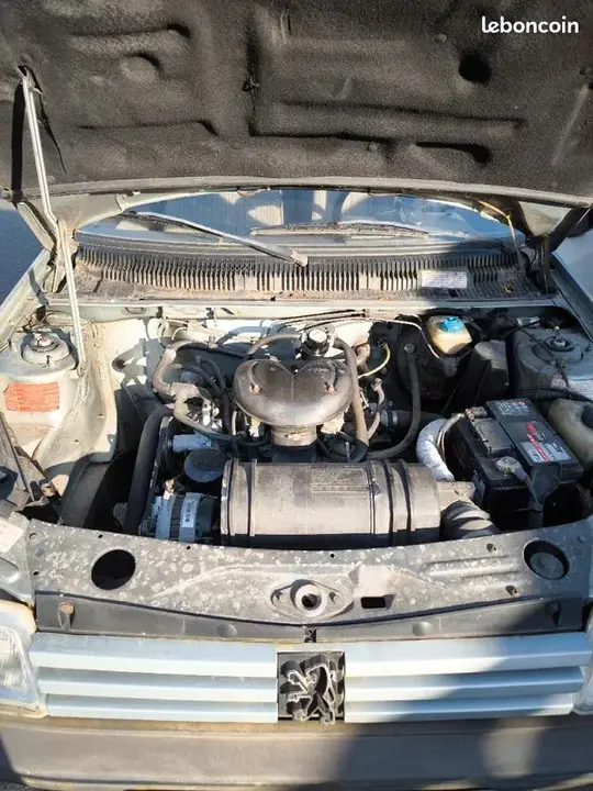 Peugeot 205 1986 photo 2